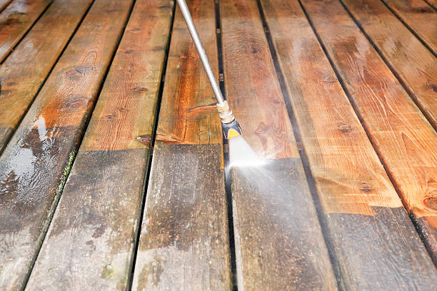 Best Deck Cleaning Services  in Washburn, IL
