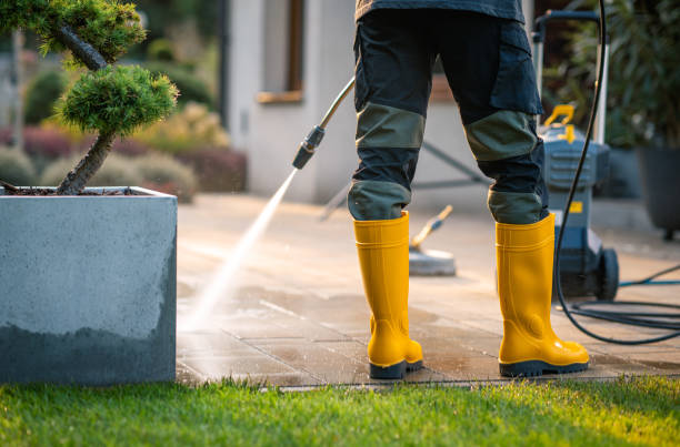 Why Choose Our Certified Pressure Washing Experts for Your Project Needs in Washburn, IL?